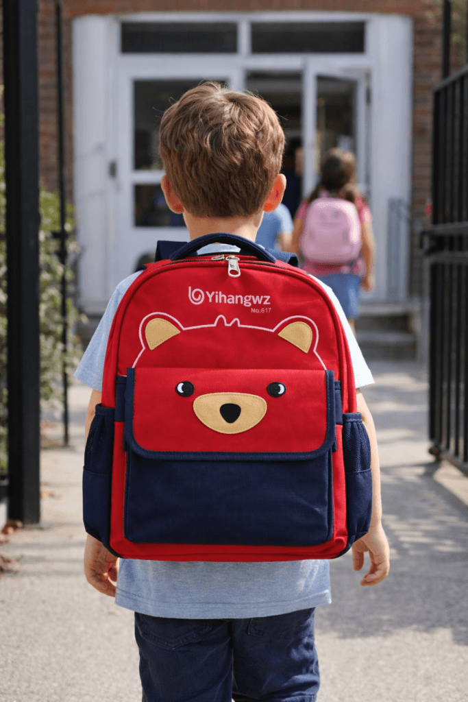 Mochila Escolar Infantil Flexível com Estojo Estampa Urso - Essencial Trends